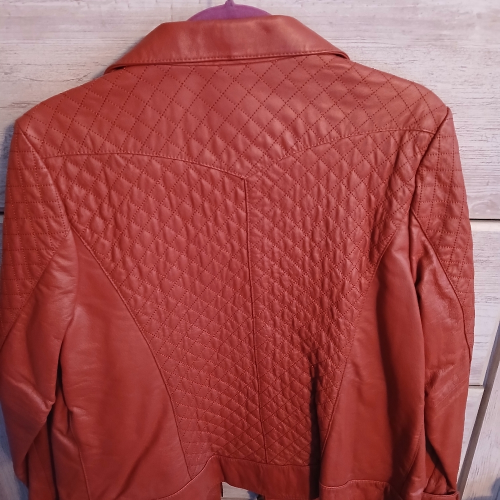 Leather jacket - Picture 2 of 2